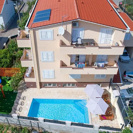 2 Bedroom Awesome In * Zadar