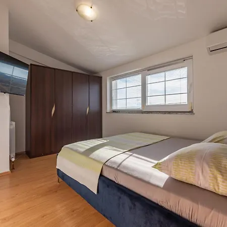 公寓 2 Bedroom Awesome In *