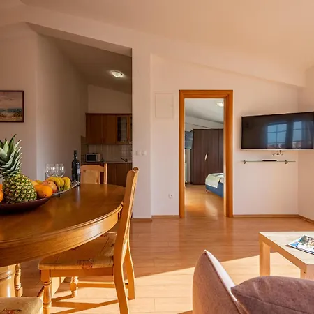 2 Bedroom Awesome In *